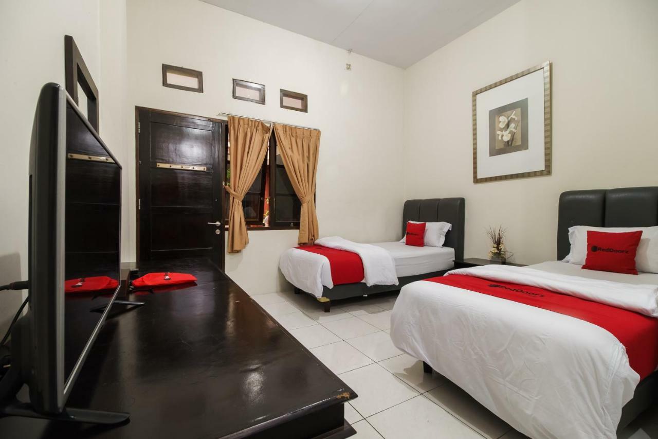 Reddoorz Syariah Near Fort Marlborough Bengkulu Luaran gambar
